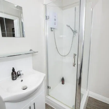 Albatross - Floor - Sea & Castle Views & Parking Space!