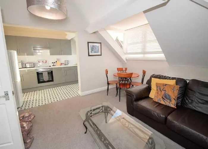 Lägenhet Albatross - Floor - Sea & Castle Views & Parking Space! Scarborough