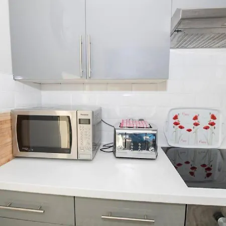 Albatross - Floor - Sea & Castle Views & Parking Space!