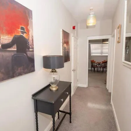 Albatross - Floor - Sea & Castle Views & Parking Space! 公寓 斯卡伯勒